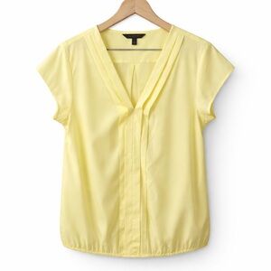 Banana Republic V-neck lightweight Yellow Top